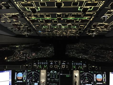 A350 at night : aviation