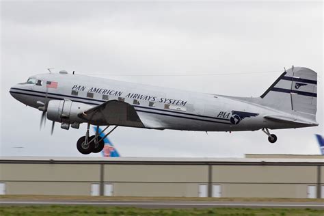 Historic Flight DC-3 Takes Inaugural Flight Today | EAA Vintage ...