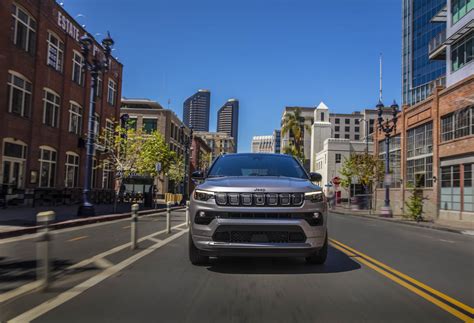 3 Reasons the 2023 Jeep Compass Compact SUV Underperforms