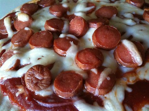 The Worst Pizza Toppings (PHOTOS) | HuffPost Life