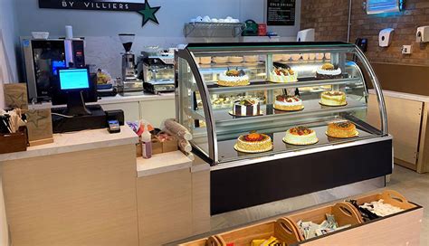 Benefits Of Having A Cake Refrigerated Showcase For Your Bakery