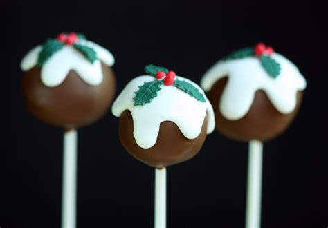 Holiday Cake Pops {Sweet Treats} | The TomKat Studio Blog