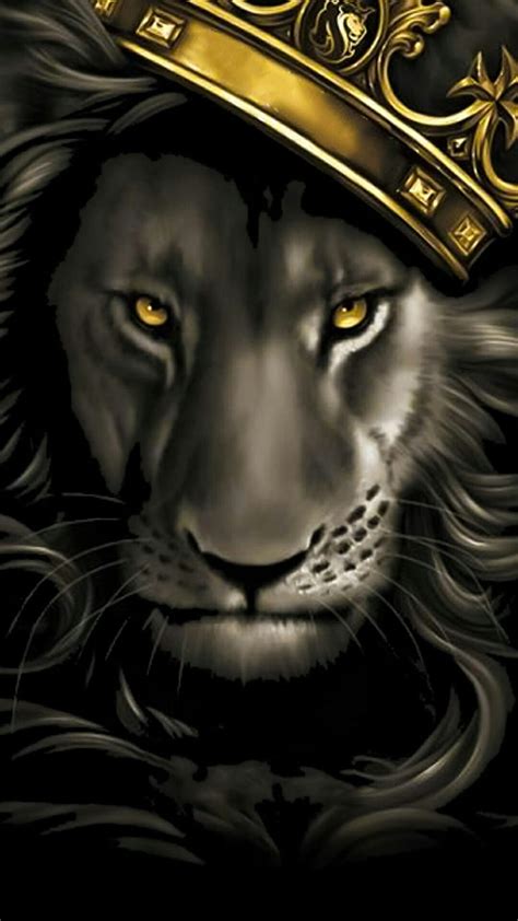 Lion With Crown Wallpaper