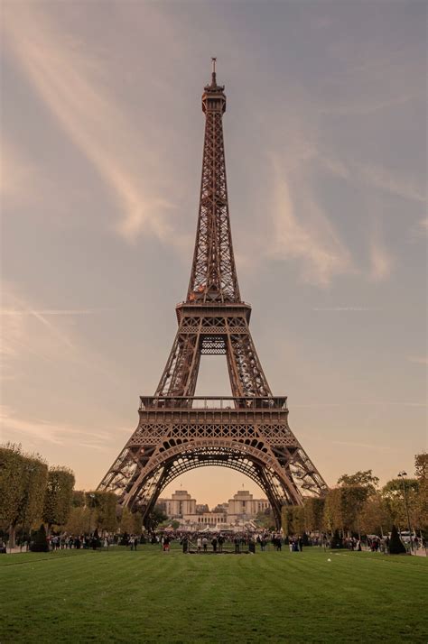 OFFICIAL Eiffel tower tour guide for your mobile