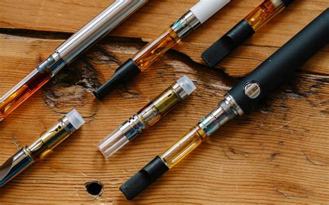 Different Types of Cannabis Vape Carts | Leafly