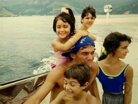 Ayrton Senna Forever: Ayrton Senna and family in Angra dos Reis, 1990 ...