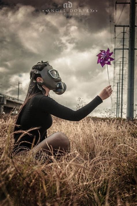 gas mask conceptual photography apocalyptic and self-portrait deep ...