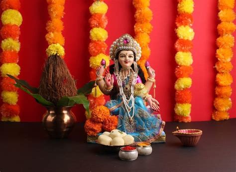 15 Lakshmi Pooja Celebration and Decoration Ideas | Diwali Laxmi Puja ...