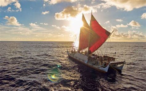 Hokule‘a nears the end of its worldwide voyage