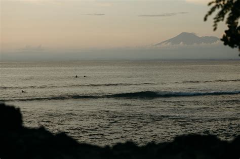 Surfing Uluwatu on Behance