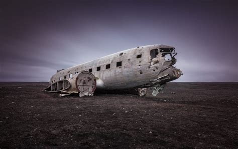 Landscape Photography - Abandoned Plane in Iceland