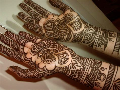 Pakistani Mehandi Designs 2012: Henna Designs