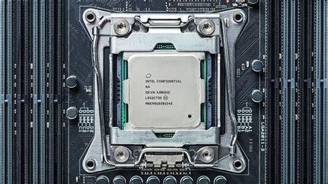 Spekulationen um Intel-Prozessoren Core i9-7900X | heise online