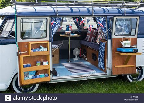 Download this stock image: VW Split Screen Volkswagen camper van ...