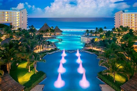 5 Kid-Friendly Cancun Resorts | Best Beach Vacation Resorts with Kids ...