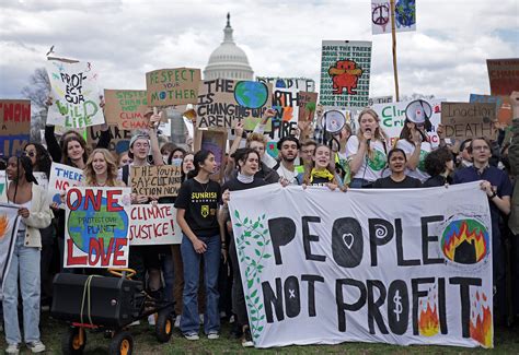 Youth climate strike sees crowds in 750 cities around the world | Grist