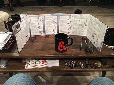 A New D&D Dungeon Master Screen Coming In September – Beasts of War