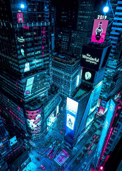 Illustrazione artistiche | New York City - Retro Cyberpunk Neon Art ...