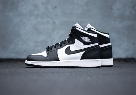 Air Jordan 1 Retro High OG GS "Black/White" - SneakerNews.com