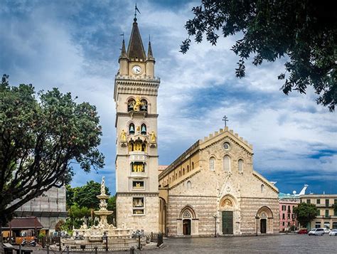 Messina Cathedral And Its Automated Astronomical Clock Tower ...