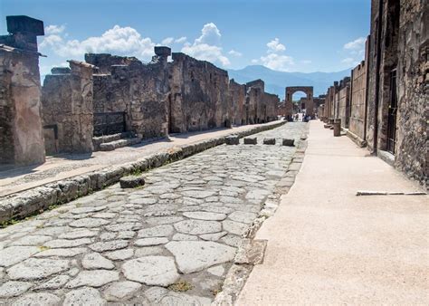 Tailor-made holidays to Pompeii | Audley Travel