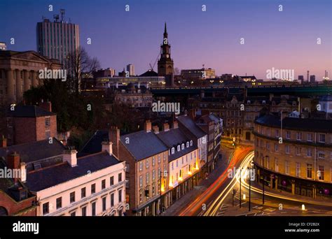 Dawn over Sandhill and the skyline of Newcastle Upon Tyne Stock Photo ...