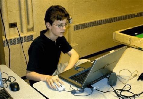 Rare photo of TenZ playing on my setup : r/tenz