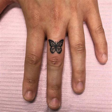 Top 77 des meilleures idées de tatouage au petit doigt | Troovez.com