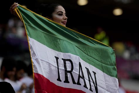 US Soccer briefly scrubs emblem from Iran flag at World Cup | AP News