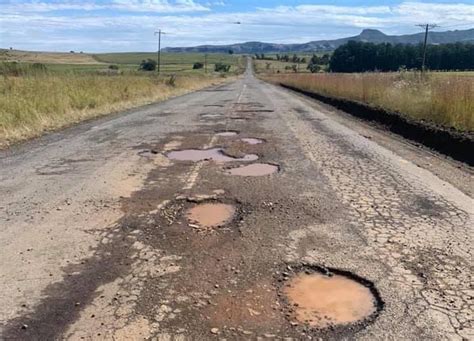 25 million potholes on SA roads - Moneyweb