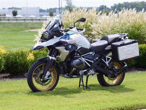 A 2,500-Mile Review Of The 2019 BMW R 1250 GS | Motorcyclist