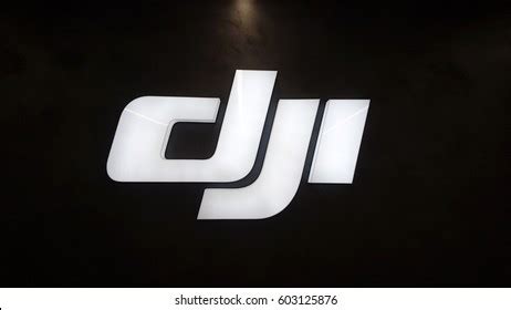 udvariasság Rekord megjegyzés dji white logo svg Hazafias por Pazarlás