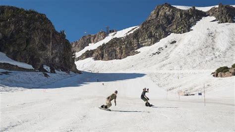 Mammoth Mountain ski season to end before August