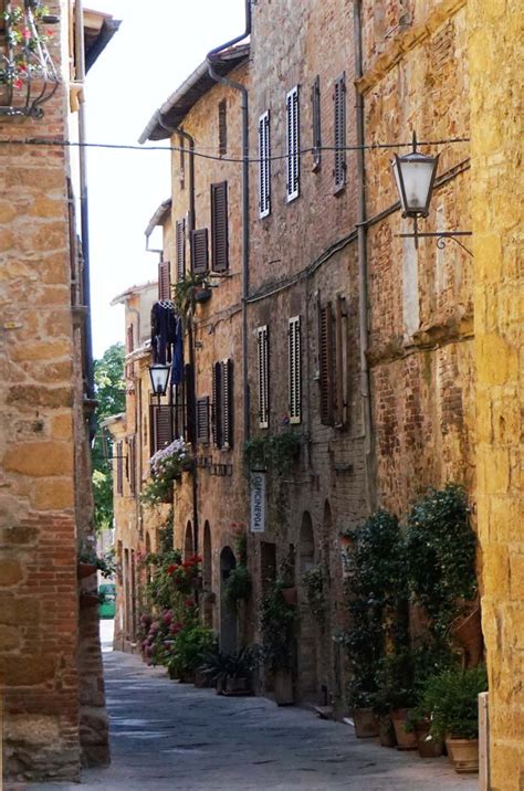 Exploring Pienza Italy; Restaurants and Sightseeing - wired2theworld