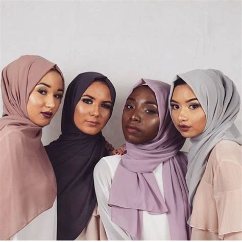 What colour hijab is your favourite 1-2-3 or 4? Comment below 👇🏽🌿 ...