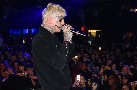 Lil Peep Halloween Live Review: Emo Rapper Celebrates His 21st Birthday ...