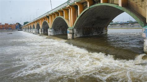 Ensure wastewater is not let into Vaigai river, says High Court - The Hindu