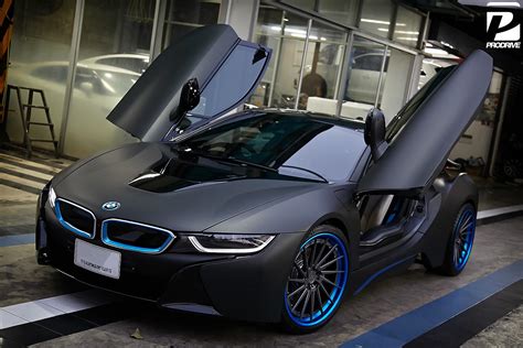 Thai BMW i8 Gets Custom Blue ADV.1 Wheels - GTspirit