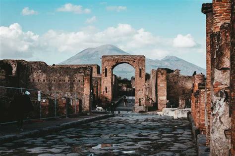 From Naples: Pompeii and Vesuvius Full-Day Tour with Lunch | GetYourGuide