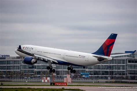 Delta Airbus A330-300 landing at London Heathrow Airport - Image ...