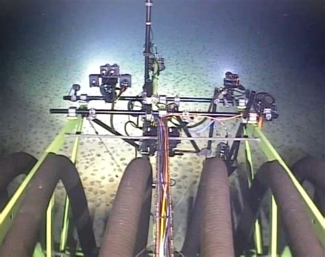 Deep-sea mining tests resume after robot rescued from Pacific Ocean ...