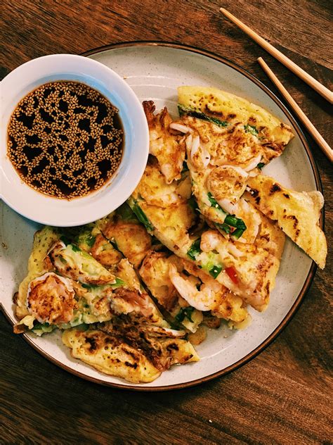 Super Crispy Korean Seafood Pancake - Tiffy Cooks