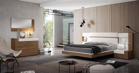 Graceful Wood Elite Modern Bedroom Sets San Antonio Texas Garcia-Sabate ...