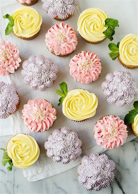 How to Make Flower Cupcakes [Roses, Zinnias, and Hydrangeas]