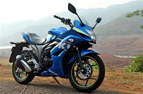 Best Sporty Bikes under 1 lakh Rupees..power, fuel efficiency, price