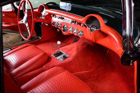 1957 CHEVROLET CORVETTE - Interior - 220134