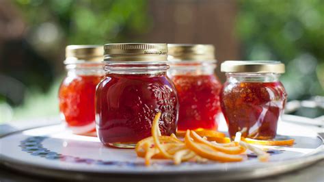 Jam Vs Preserves Vs Jelly / Jam Vs Jelly What S The Difference : In ...