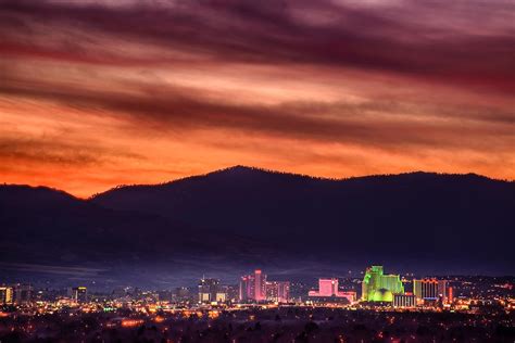 Fire in the Sky Reno Sunset Photograph by Janis Knight