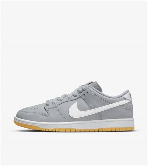 SB Dunk Low 'Wolf Grey' (DV5464-001) Release Date. Nike SNKRS