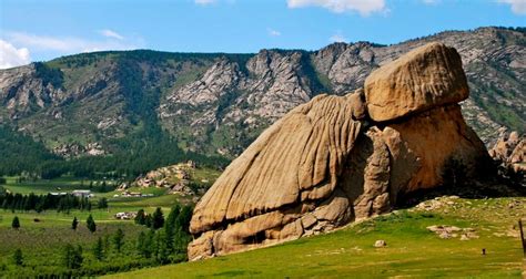 6 Historical Attractions Of Mongolia - TravelTourXP.com